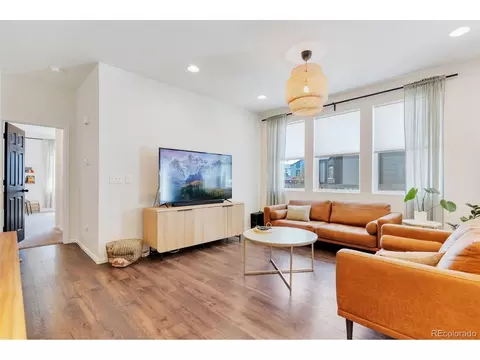 6487 N Ceylon St, Denver, CO 80249 photo 2