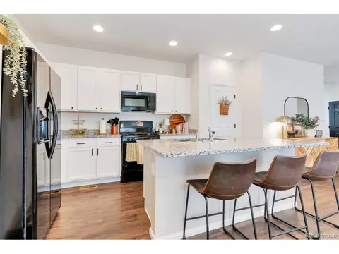6487 N Ceylon St, Denver, CO 80249 photo 4