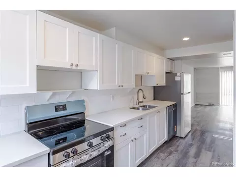 1200 S Monaco St Pkwy #17, Denver, CO 80224
