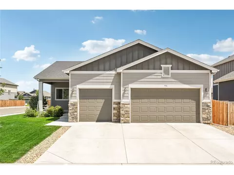 916 S Prairie Dr, Milliken, CO 80543