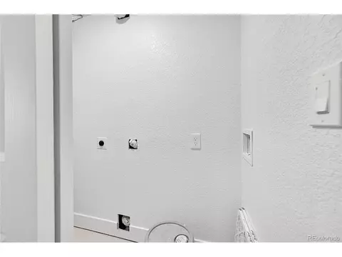 4574 Eureka Ct, Denver, CO 80239 photo 23
