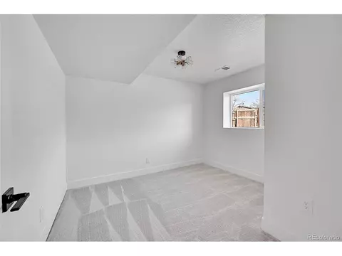 4574 Eureka Ct, Denver, CO 80239 photo 20