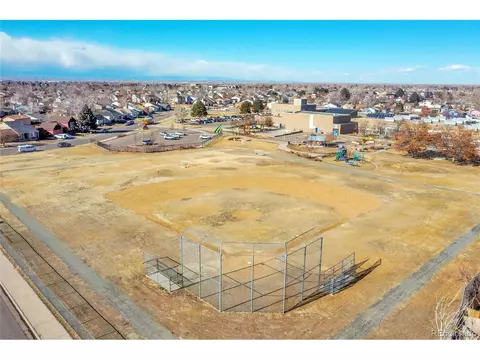 4574 Eureka Ct, Denver, CO 80239 photo 32