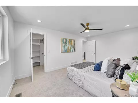 4574 Eureka Ct, Denver, CO 80239 photo 14