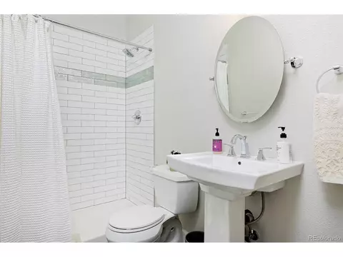 424 Fox St, Denver, CO 80204 photo 23