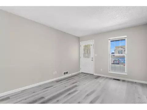 19828 E Brown Pl, Aurora, CO 80013 photo 4