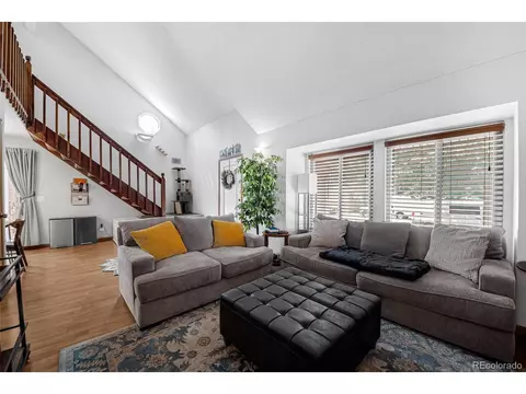 4692 Duluth Ct, Denver, CO 80239 photo 3