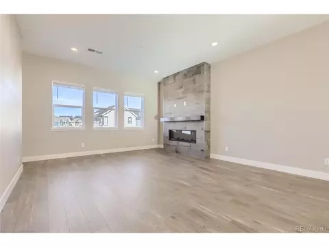 10109 E 62nd Ave, Denver, CO 80238 photo 2