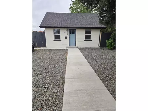 1525 Roslyn St, Denver, CO 80220