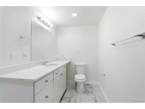 Bath - 11190 E Wesley Ave, Aurora, CO 80014 photo 2 of 6