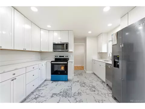 Kitchen - 11190 E Wesley Ave, Aurora, CO 80014 photo 2 of 3