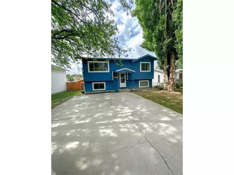 627 E Rio Blanco Ave, Rangely, CO 81648