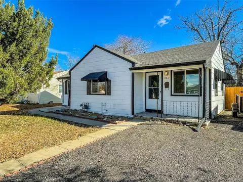 886 Kenton St, Aurora, CO 80010