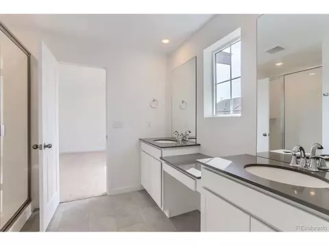 24716 Evans Dr, Aurora, CO 80018 photo 9