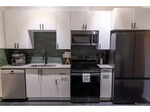 2614 Curtis St, Denver, CO 80205 photo 15