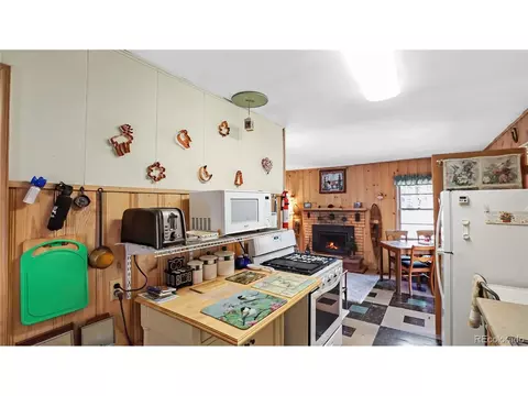 Kitchen - 28488 Park Ave, Pine, CO 80470 photo 2 of 2