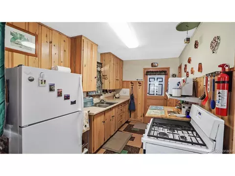 Kitchen - 28488 Park Ave, Pine, CO 80470 photo 1 of 2