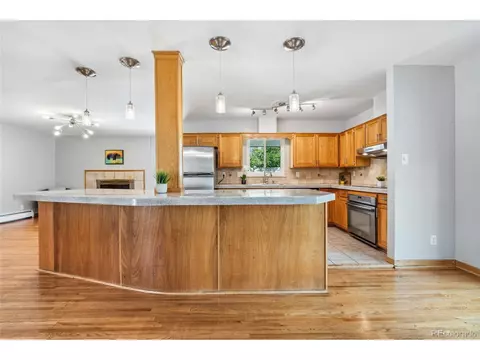 11642 E 2nd Ave, Aurora, CO 80010 photo 5