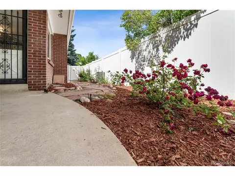11642 E 2nd Ave, Aurora, CO 80010 photo 34