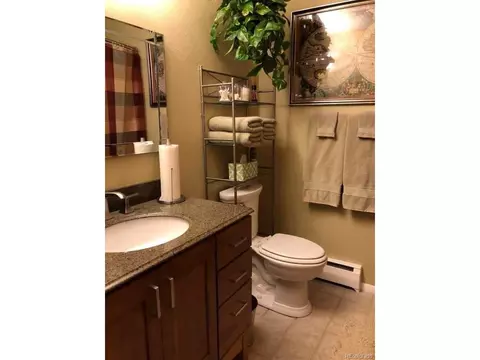 11642 E 2nd Ave, Aurora, CO 80010 photo 24