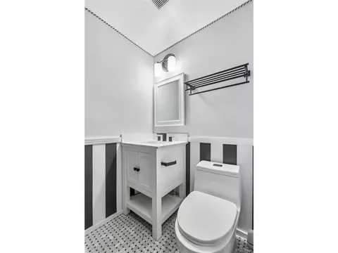 11642 E 2nd Ave, Aurora, CO 80010 photo 17