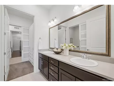 Bath - 25019 E Alder Dr, Aurora, CO 80016 photo 2 of 4