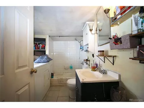 Bath - 851 E Jasper Ct, Granby, CO 80446 photo 1 of 1
