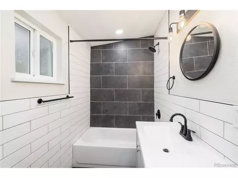 7809 Greenleaf Ln, Denver, CO 80221 photo 29