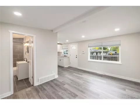 7809 Greenleaf Ln, Denver, CO 80221 photo 24