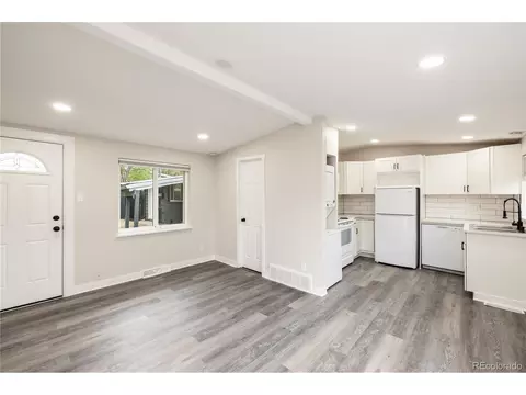 7809 Greenleaf Ln, Denver, CO 80221 photo 23