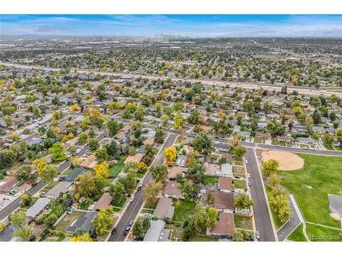 7809 Greenleaf Ln, Denver, CO 80221 photo 39