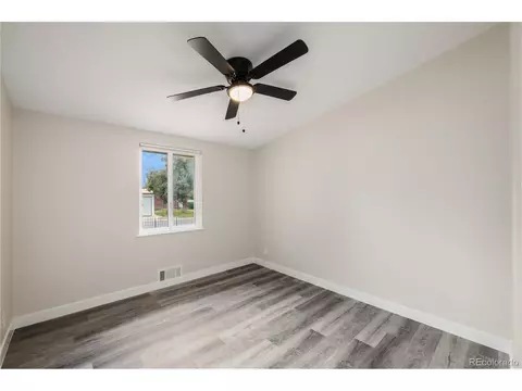 7809 Greenleaf Ln, Denver, CO 80221 photo 20