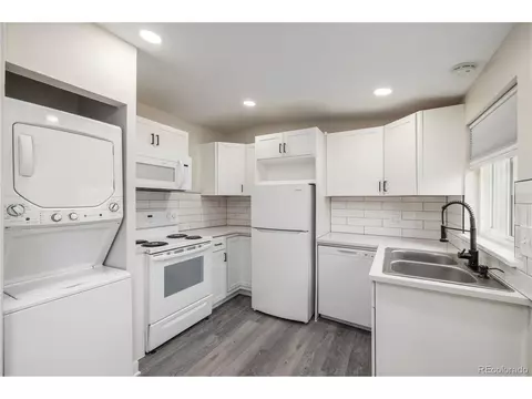 7809 Greenleaf Ln, Denver, CO 80221 photo 26