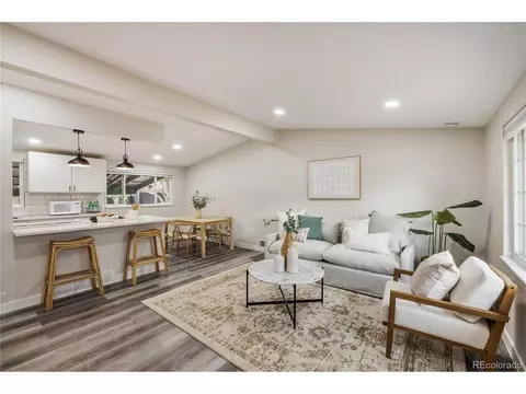 7809 Greenleaf Ln, Denver, CO 80221 photo 5