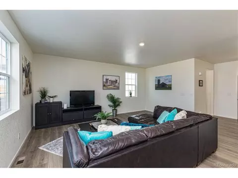 22591 E Radcliff Dr, Aurora, CO 80015 photo 3