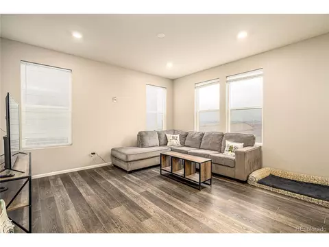 27409 E 7th Dr, Aurora, CO 80018 photo 6