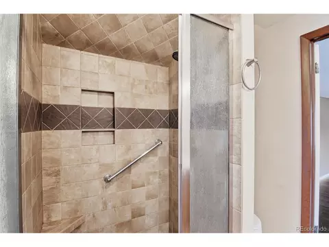 Bath - 6136 High Dr, Morrison, CO 80465 photo 2 of 3