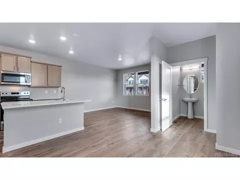22514 E 6th Pl, Aurora, CO 80018 photo 17
