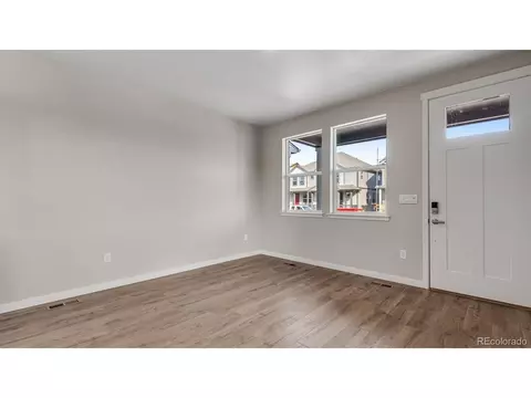 22514 E 6th Pl, Aurora, CO 80018 photo 4