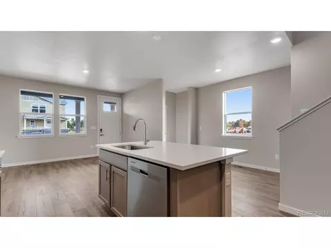 22514 E 6th Pl, Aurora, CO 80018 photo 9
