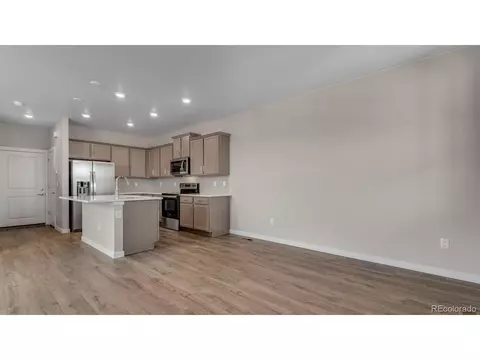 22514 E 6th Pl, Aurora, CO 80018 photo 5