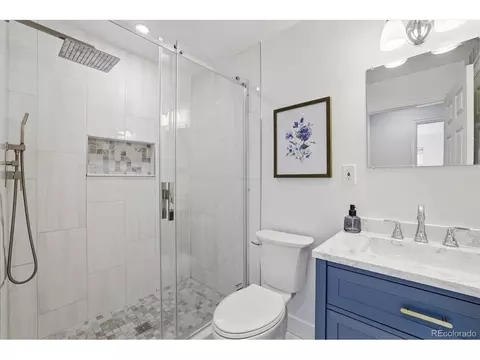 Bath - 2985 Eudora St, Denver, CO 80207 photo 1 of 5