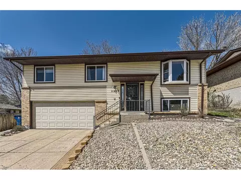 2269 S Yank Ct, Lakewood, CO 80228
