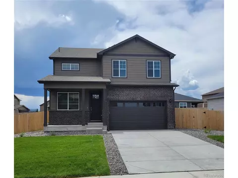15735 Roslyn St, Thornton, CO 80602