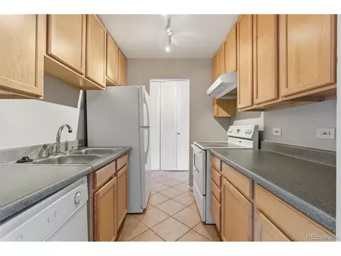 Kitchen - 955 Eudora St #1105, Denver, CO 80220 photo 1 of 1