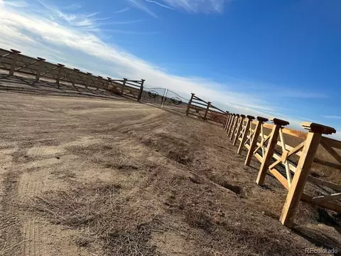10011 Converse Rd, Bennett, CO 80102 photo 5