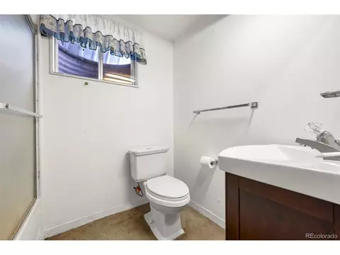8198 E Lehigh Dr, Denver, CO 80237 photo 24