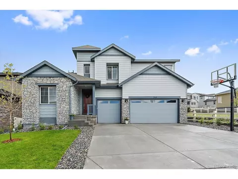 7112 S Waterloo Way, Aurora, CO 80016