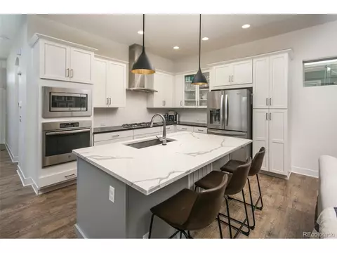 11419 E 25th Dr, Aurora, CO 80010 photo 4