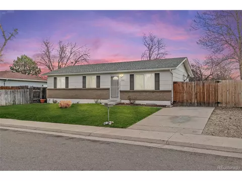 5562 Anaheim Way, Denver, CO 80239